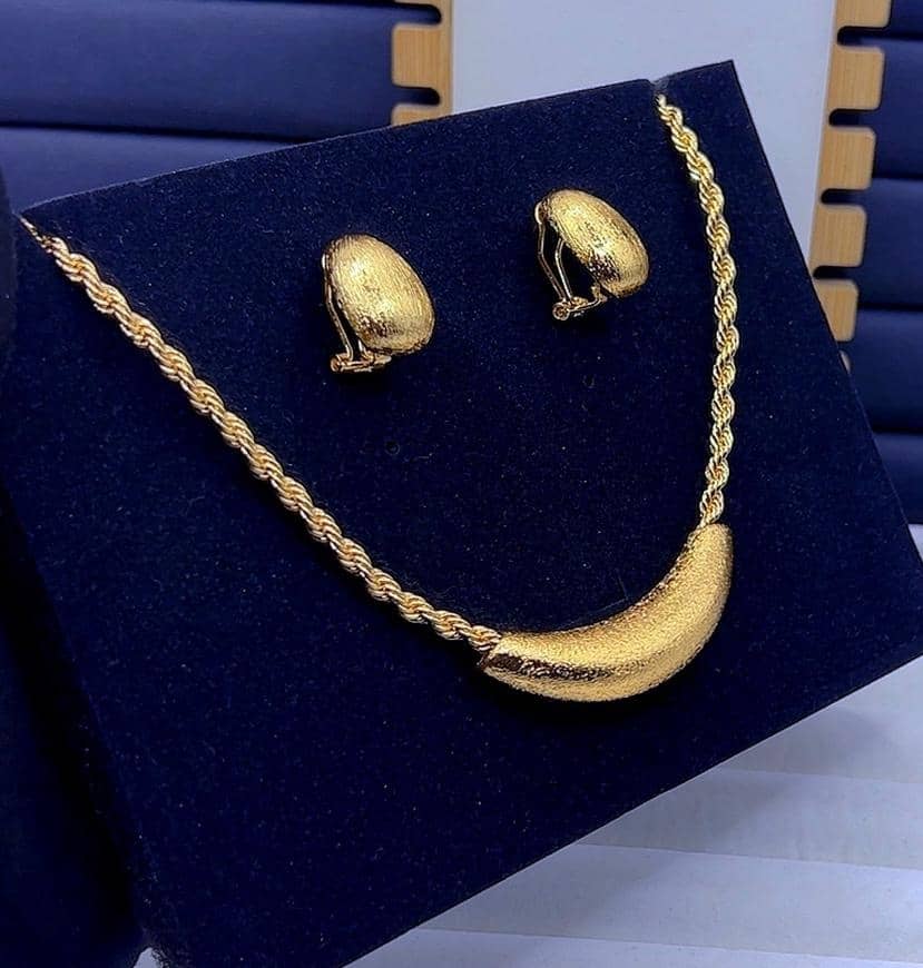 Necklace and earrings